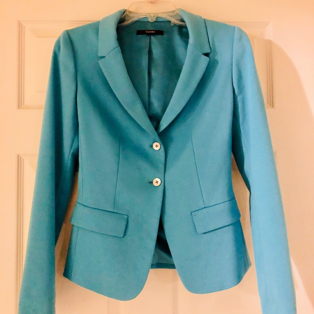 TAHARI women jacket size 4 or small light blue NWT